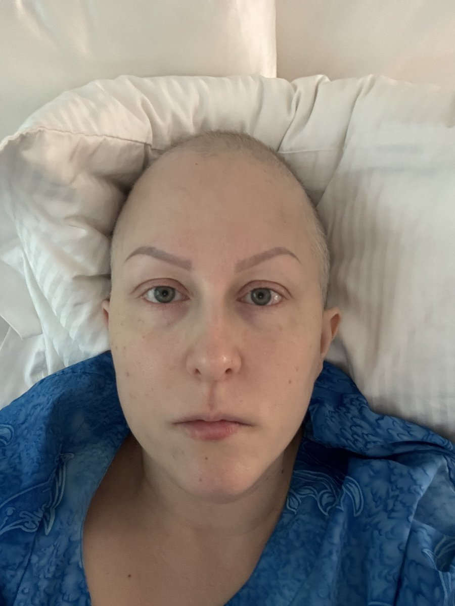 NordicMom8's tweet photo. I guess one reason for my depression and anxiety is lack of energy. I haven't been able to eat properly for one week. I am very hungry most of the time. Nutrition drinks don't help. I eat now yogurt and banana 2-3 times a day and spinach soup.

Staying home today too. https://t.co/shv7BFCJOK