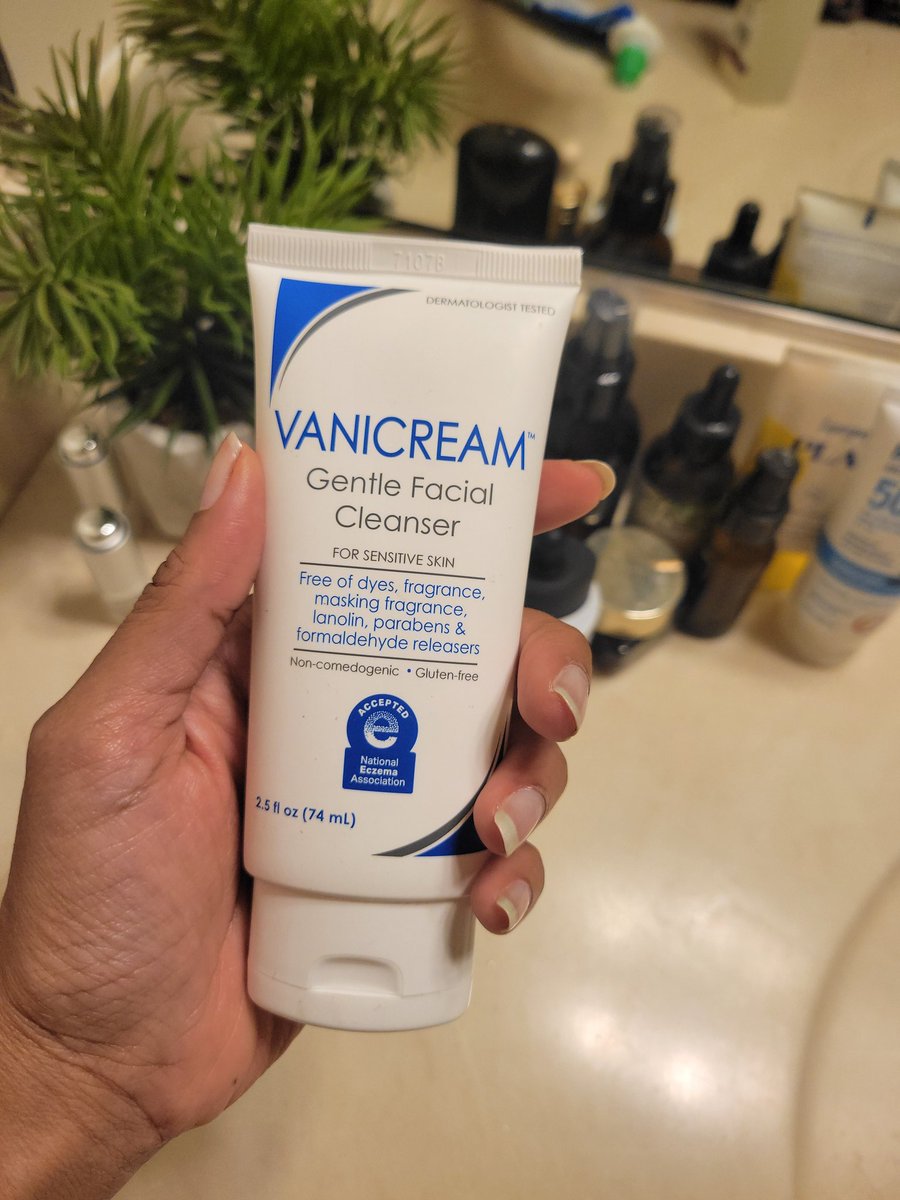 The Chic Glow tweet media