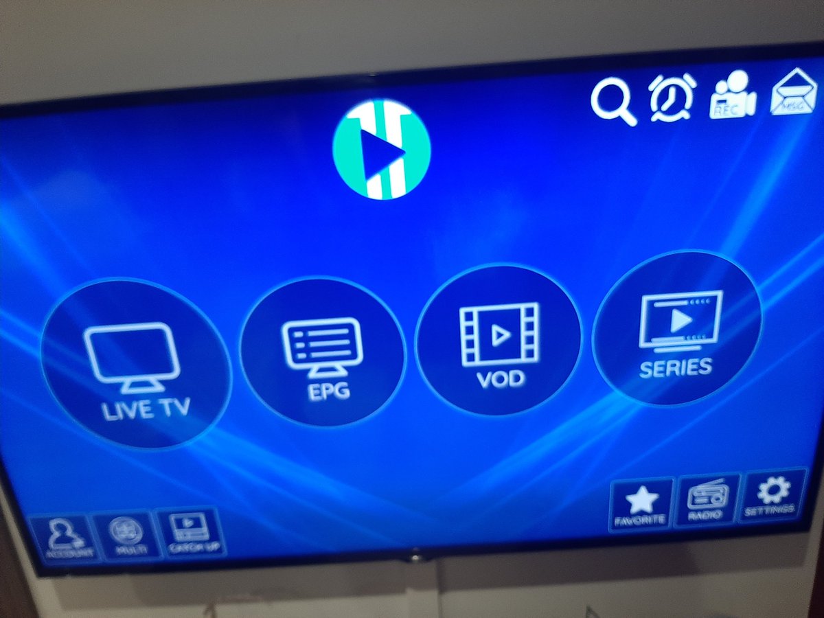 big2dkq's tweet photo. Merci à @tv_lucas2 pour l'accès à ses serveurs.
Installation et connexion très rapide, je recommande https://t.co/fjJl7wmc0J