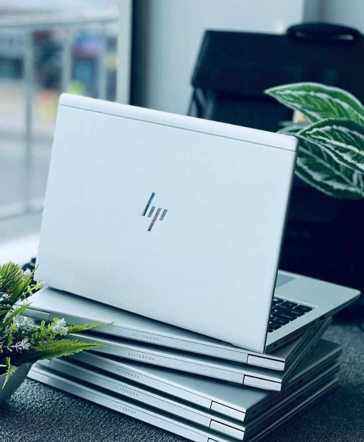 OmakuyuB's tweet image. HP EliteBook 840 G6 Intel Core i5-8th Gen ,Display: 14” Intel Core i5-8th Generation (1.6 GHz up to 4.1 GHz)
RAM: 8 GB DDR4, Storage: 256 GB SSD, Intel UHD Graphics 620 , Wireless connectivity &amp;amp; Bluetooth, Webcam: 720p HD camera 
Call/ Whatsapp:
+256787653234
+256753359233