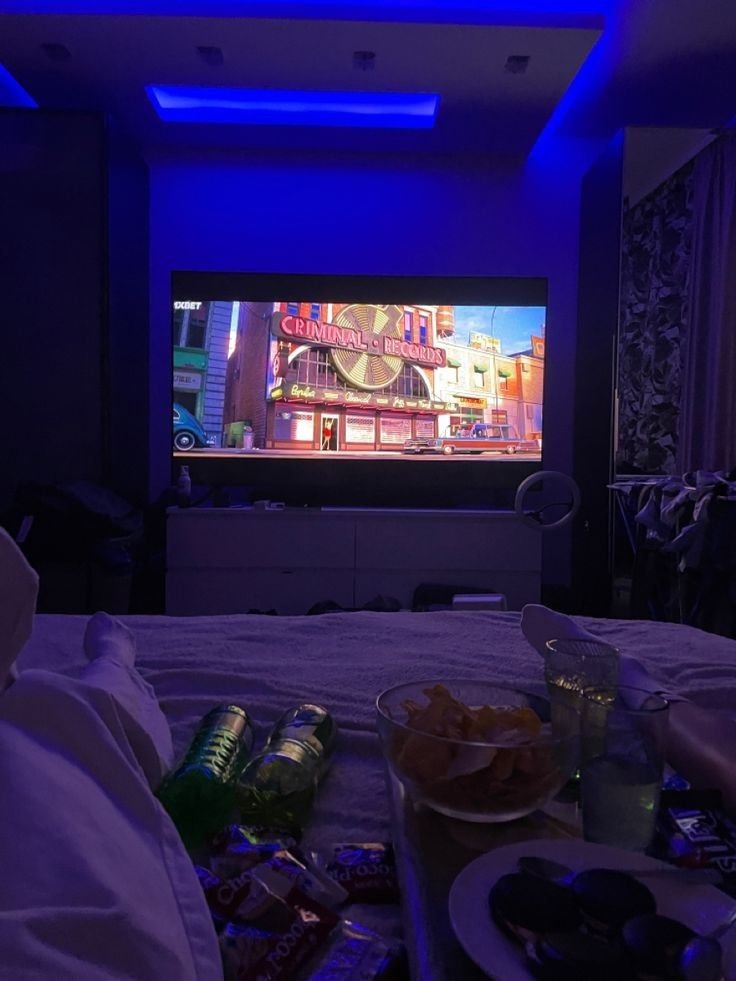 Какой сериал сейчас смотрите и почему?🤔