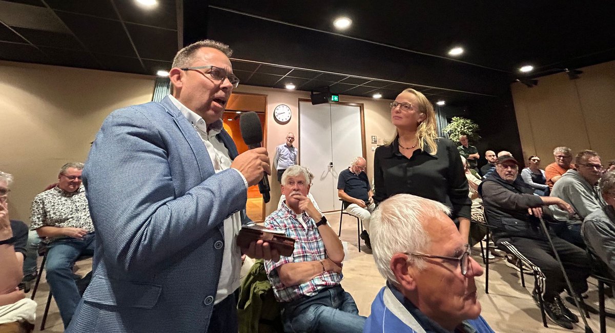 💚❤️Dank voor een mooie, informatieve en inspirerende avond over de wooncrisis ❤️💚

In een bomvolle zaal bespraken woningzoekenden, deskundigen en politici de problemen én mogelijke oplossingen voor betaalbaar wonen. Goede vragen uit de zaal zorgden voor een informatieve avond!