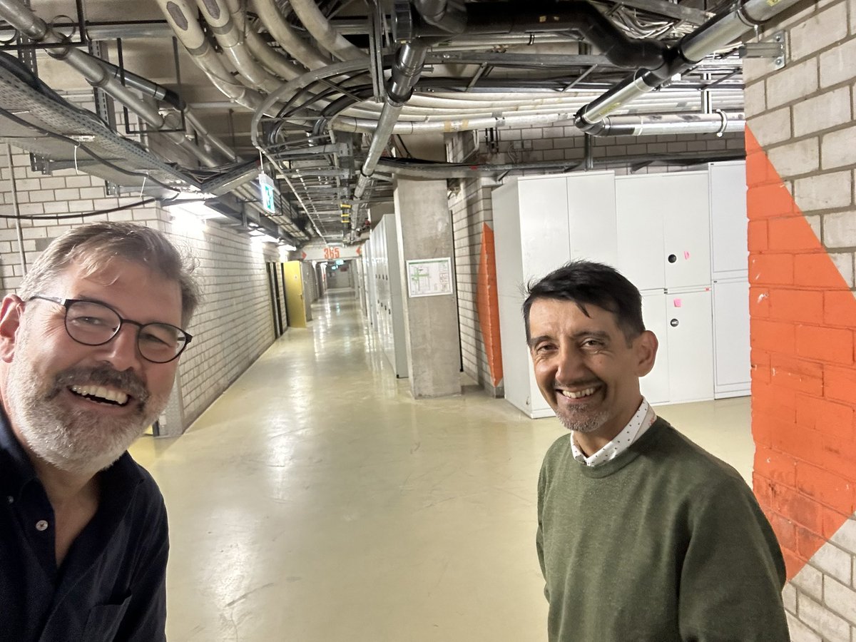 scholpp_lab's tweet image. Back in Heidelberg and walking down memory lane. #wnt2024 @DKFZ @LSI_Exeter