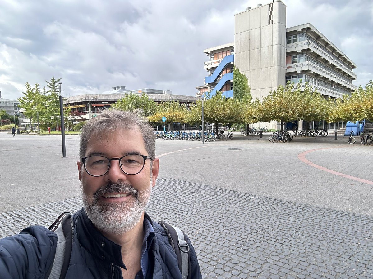 scholpp_lab's tweet image. Back in Heidelberg and walking down memory lane. #wnt2024 @DKFZ @LSI_Exeter