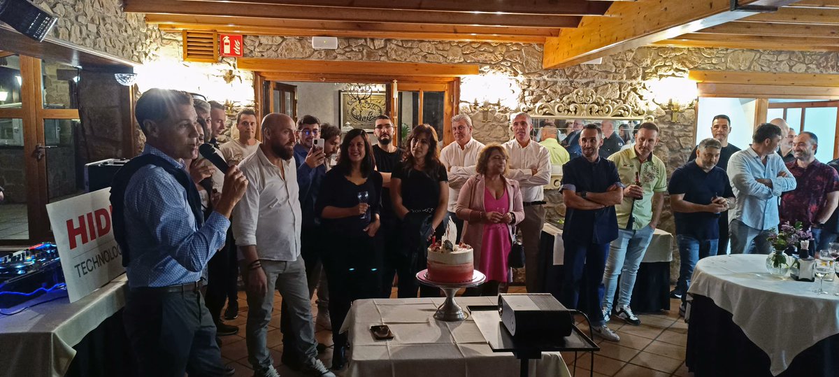 HidrotecTV's tweet photo. El pasado 15 de septiembre cumplimos nuestro 30 aniversario. Han sido tres décadas ofreciendo servicios integrales en el ámbito del saneamiento, destacando el compromiso con nuestros clientes, la seguridad laboral y el medioambiente. https://t.co/NDqRs60E7J https://t.co/mObXkWqFGb