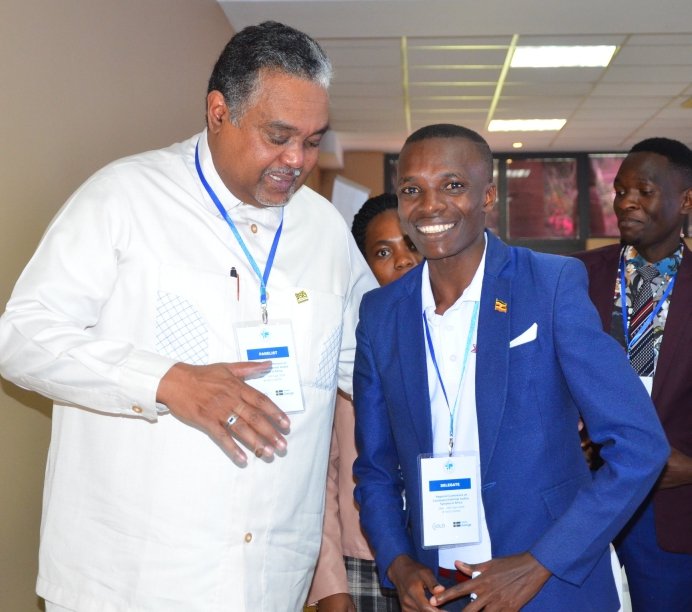 BahatiMc's tweet photo. Thrilled this afternoon to meet H.E Salah .S. Muhammad, Ambassador @AUC_PAPS  during the Regional Conference on Customary/Informal Justice Systems in Africa held at @spekeresort  being organized by @worldvoices_ug .
Thank you @Kkcr_kagadi for the opportunity 🙏 https://t.co/tqFbdIgUFh