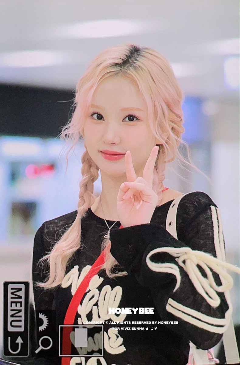 honeybee_530's tweet photo. 240925 머리가 귀여워⭕️
#VIVIZ #비비지 #은하 #EUNHA #정은비 @VIVIZ_official https://t.co/AxHojvPeP4
