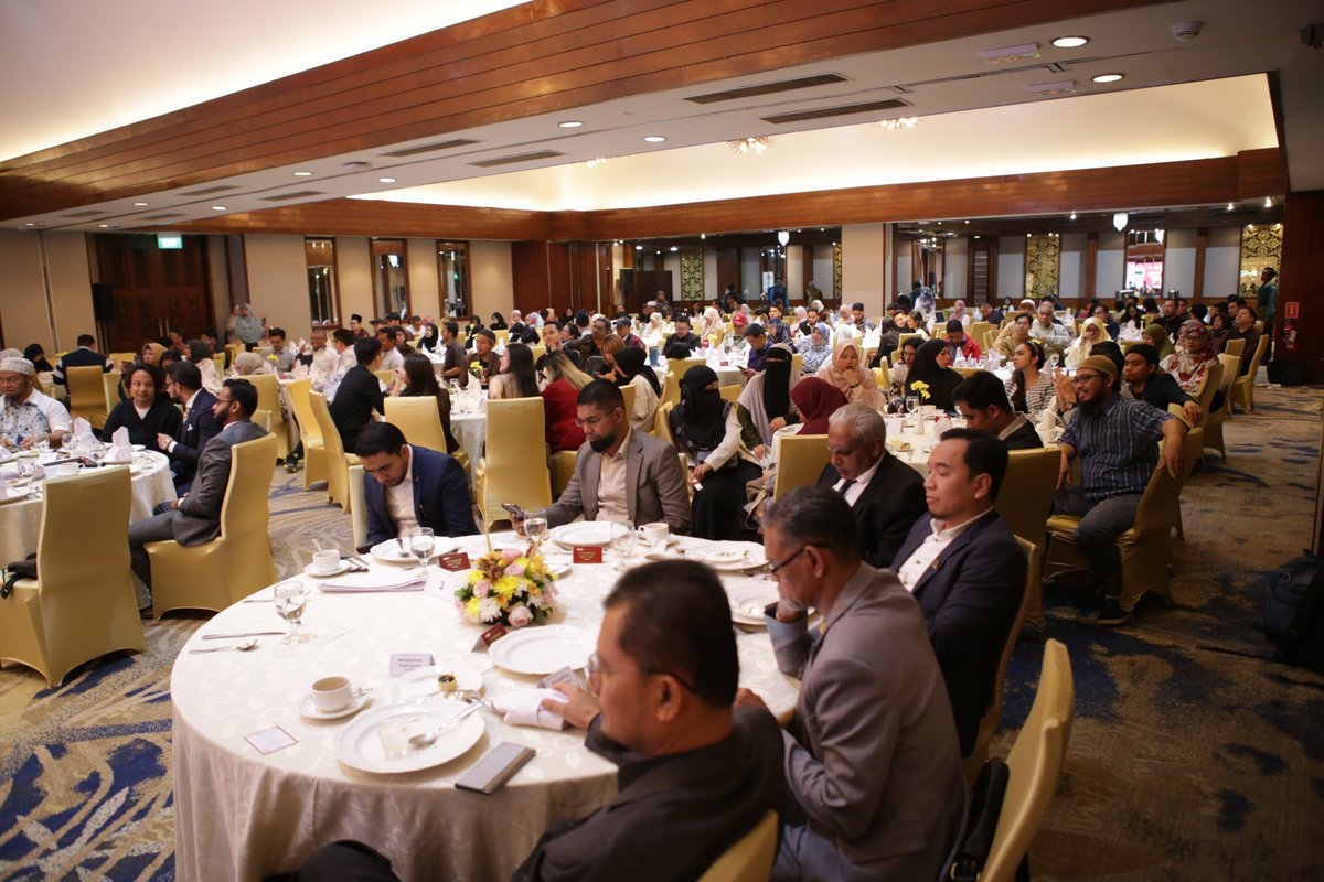 Thecryptokhat's tweet image. Check out some event highlights from the Titanium Meetup Indonesia on September 14! It was an incredible day filled with inspiring connections, insightful discussions, and unforgettable moments.

#Cryptokhat #Crystalkhat #IDNFT #NFTs #TitaniumMeetupIndonesia #TitaniumMeetup2024