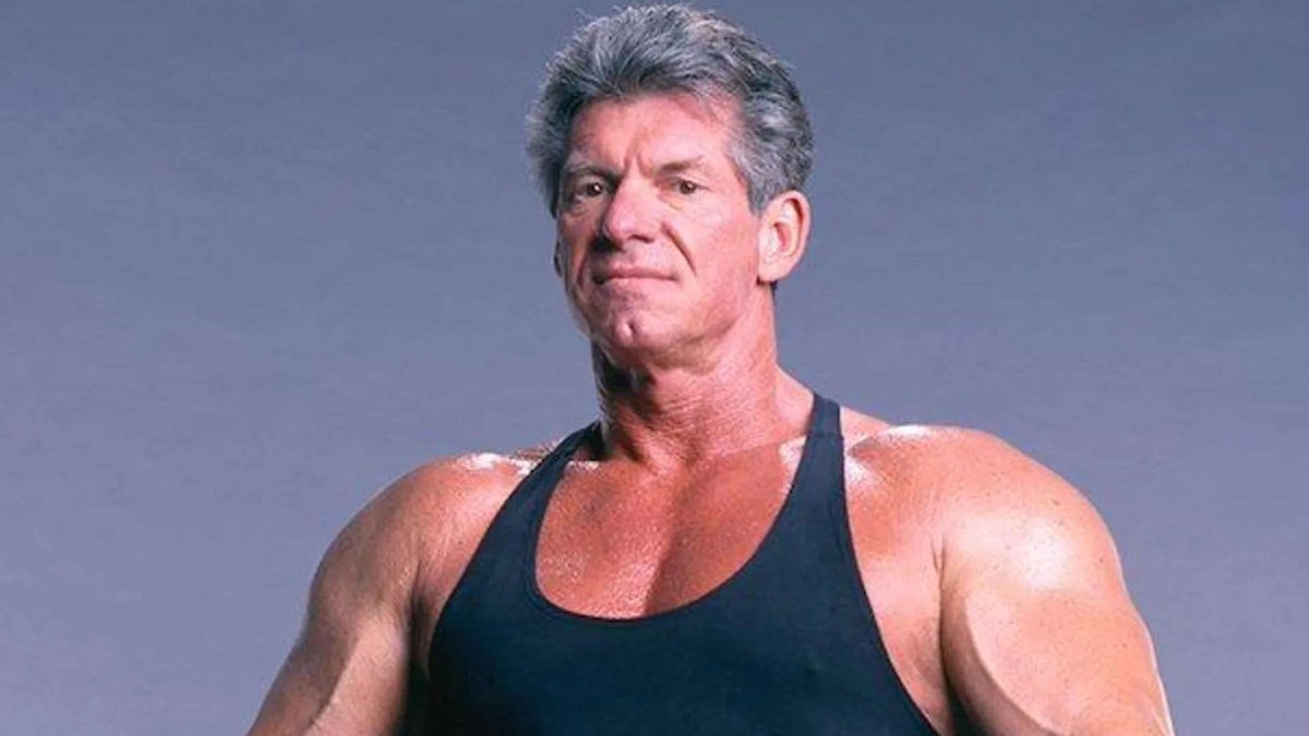 Solo_Wrestling's tweet photo. Ha llegado el día. Hoy se estrena la docu-serie de Vince McMahon en @NetflixES. 👿
¿Cómo saldrá parado Vince? ¿Se hablará de todo sin tapujos?
En el último episodio de #SWRS te preparamos con todo lo que puedes esperar de este esperado estreno.
Escúchalo aquí 👇🏼 https://t.co/CHh78bPMng