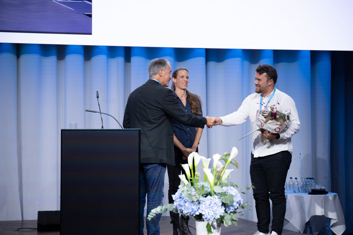 David Bürgin has been awarded the Prix Frutiger 2024! A developmental health psychologist at the Jacobs Center, he was awarded for his research on early life adversity &amp; stress-dysregulation in young adults formerly placed out of home in Switzerland. 
Photo: ©Eva Creative Media
