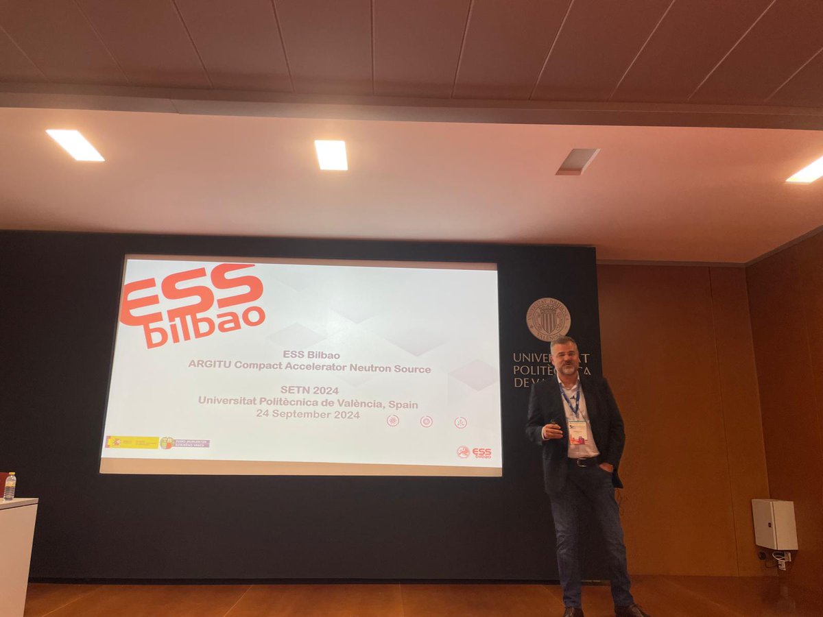 BilbaoEss's tweet photo. El director ejecutivo @BilbaoEss @mario_plopez presentando el proyecto #ARGITU, Compact Accelerator Neutron Source. A unique infrastructure fostering the R&D ecosystem in Spain and beyond, en la XI Reunión de la Sociedad Española de Técnicas Neutrónicas #SETN en @ITQ_UPVCSIC https://t.co/RMhjGce7nd