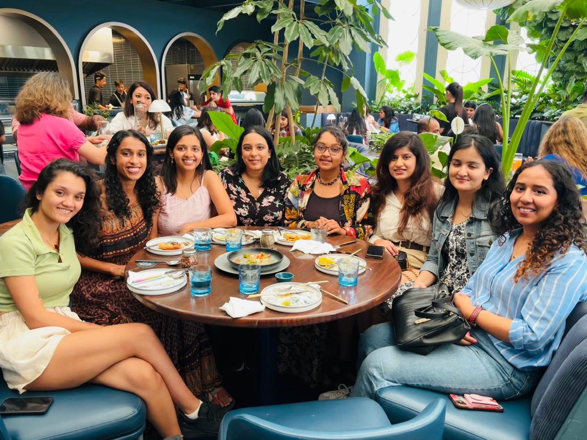 Bangalore - the city of meetups! Finally met some of the lovely ladies from 'Ladies of putting scene', a WhatsApp community currently run by <a href="/amruthajalihal/">Amrutha Jalihal</a>. The community was started by <a href="/showmannan/">mannan</a> as a breakway from <a href="/puttingscenes/">Putting Scene</a>.

It's been my go to place for all things I can