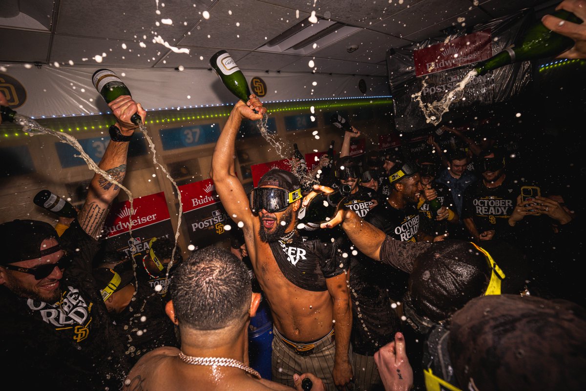 Padres's tweet photo. It's a party, it's a party, it's a party 🍾 https://t.co/bSmzeoYaG4