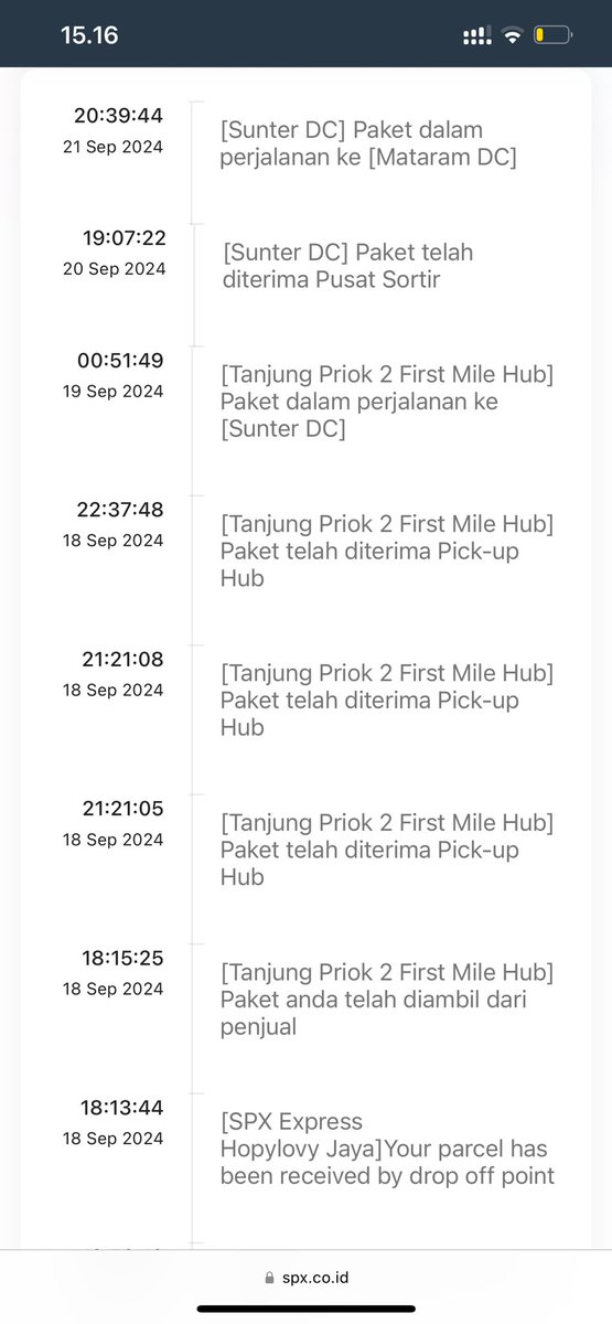 RiskiyM3's tweet photo. Katanya shopee expres udah 8 hari paket stuck ga jalan @ShopeeXpress @ShopeeID  @ShopeeCare di kasih cumna vocger 10k buat apa
Juga wkwkw aku butuh paketku cepat datang bukan vocher 10k https://t.co/7XBqCM5Kql