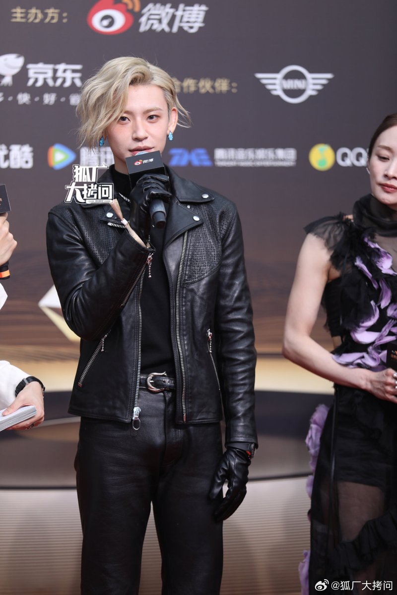 FKShi's tweet image. Candid photo &amp;amp; video of #WangLinKai (#XiaoGui) attend Weibo Music Awards 2024.  

~Weibo 25 Sep 2024~