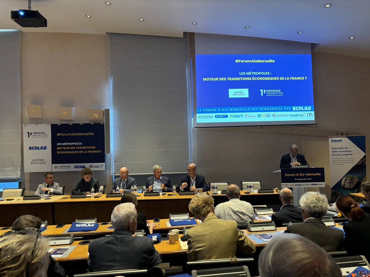 Gometmedia's tweet photo. Ce matin au #ForumAixMarseille le président de @InvestProvence et @CCI_AMP @chauvinjl affiche les objectifs du #biocluster MIB : 2000 emplois directs, 2 milliards de levées de fonds https://t.co/JVv2Dbd3EZ