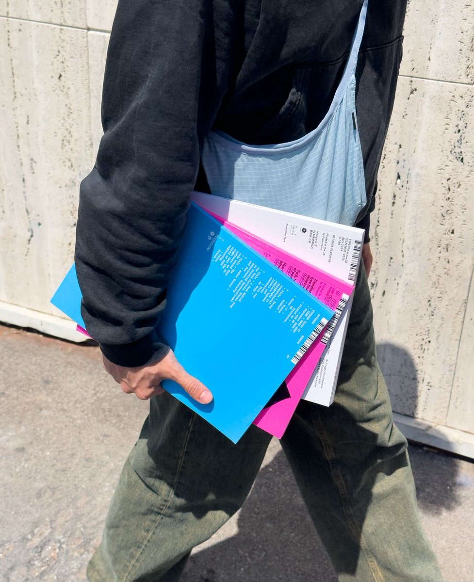 type01_'s tweet photo. Post from @cosiimo_ 🫶🇮🇹
"To stimulate my creativity I’ve always looked for profiles or designers that could inspire me while scrolling here on Instagram."
Browse all issues >
🔗 https://t.co/LCrmr7o7Na
#type01 #typeonemag #graphicdesign #graphicdesigner #designmagazine https://t.co/NeEpE6OMsb