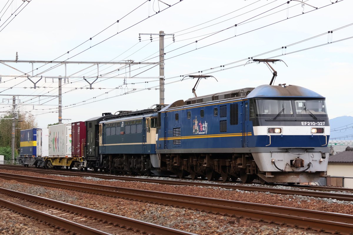 hebisanshuki's tweet photo. 2024/09/25
9081レ EF210-327+ムドEF65 2070+ヨ8891+コキ110-1+コキ107-574
京都鉄博特別展示返却回送 https://t.co/465m6HBnDk