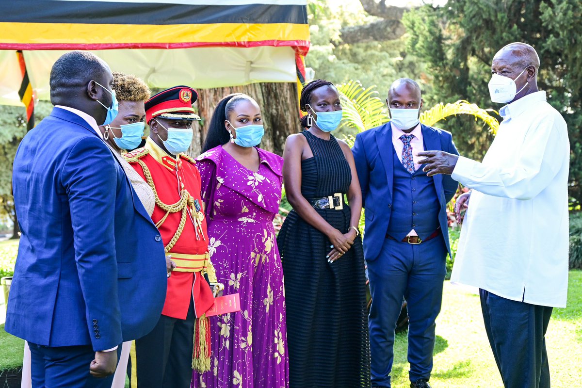 Yesterday, I presided over the retirement ceremony of Army Generals Silver Kayemba, Charles Kisembo, Godard Busingye, Fred Karara, and CA Kasaija. Their service to our country has been invaluable.
 
We worked hard to ensure that our soldiers retire with a good package. In line
