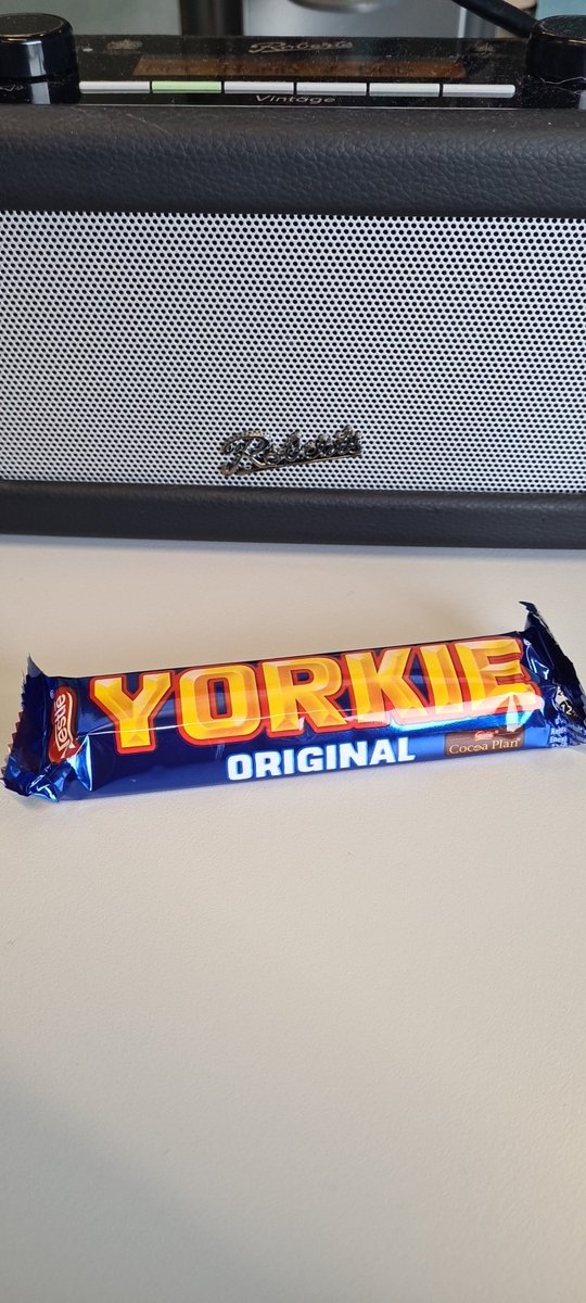 NatalieGlanvill's tweet image. It's been one of those mornings, but Producer @jamiefreshwater has just turned it around with this...
#wednesdayfeelings #kindness #earlyshift (other choc is available 😉)