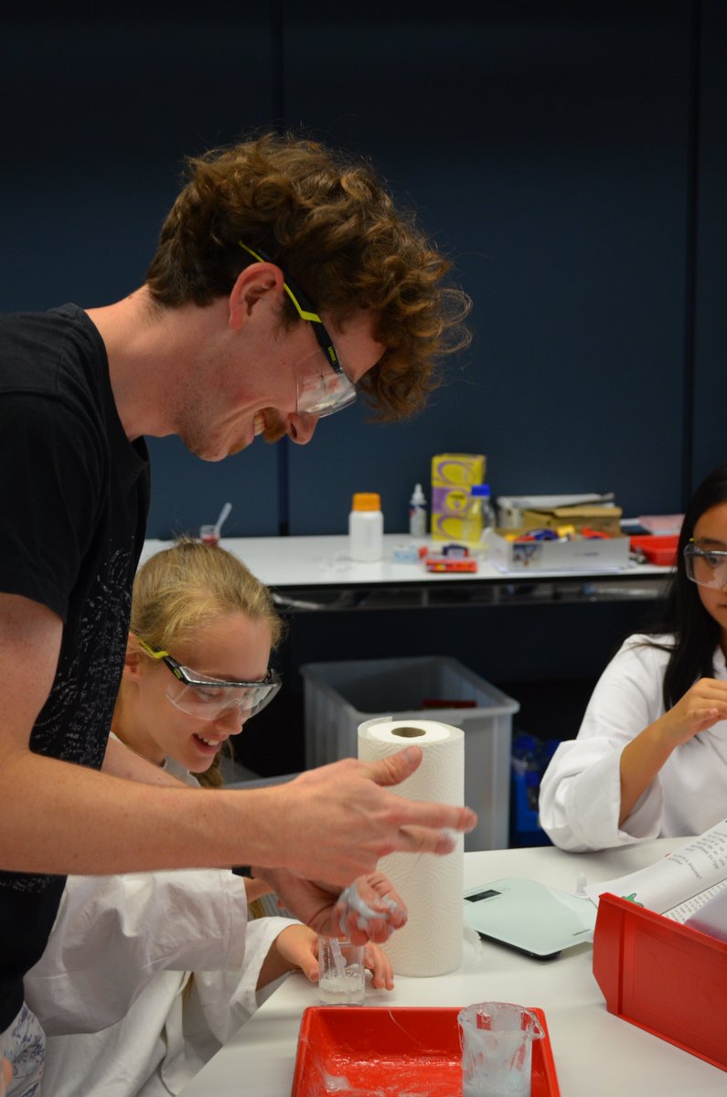 CRC1333 (@crc1333) on Twitter photo #CRC1333 doctoral researcher <a href="/SamVanGele/">Sam Van Gele</a> is passionate about #sciencecommunication & #scienceoutreach activities. ➡ Read more about the outstanding Science Summer Camp that he has organized at <a href="/mpifkf/">Max Planck Institute for Solid State Research</a> here: 🔗 bit.ly/4gEsmeU
#sfb1333 #chemistry #catalysis #CRC1333 doctoral researcher <a href="/SamVanGele/">Sam Van Gele</a> is passionate about #sciencecommunication & #scienceoutreach activities. ➡ Read more about the outstanding Science Summer Camp that he has organized at <a href="/mpifkf/">Max Planck Institute for Solid State Research</a> here: 🔗 bit.ly/4gEsmeU
#sfb1333 #chemistry #catalysis
