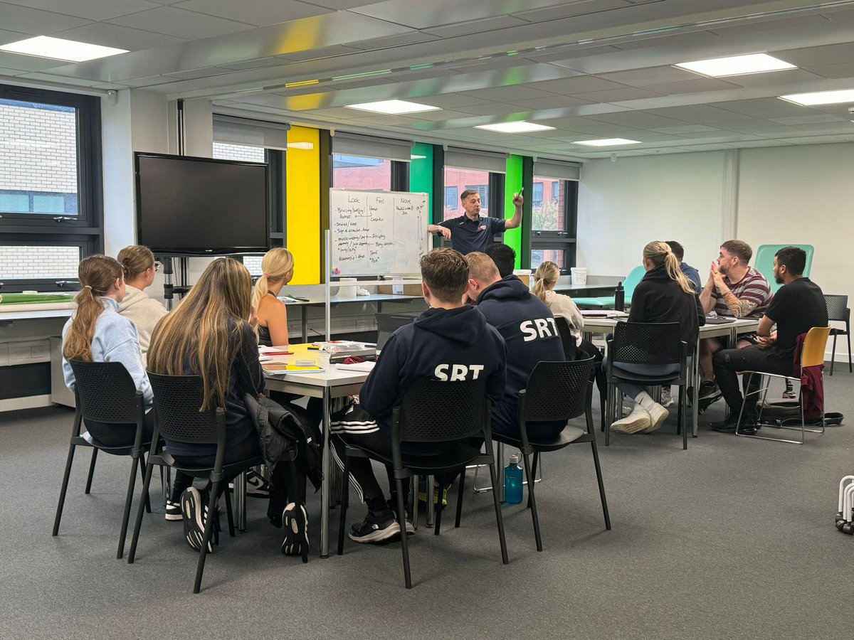 2nd year Physio &amp; SRT back together in their first MSK Pathology &amp; Physiotherapy Practice module… #steppingup #DDX <a href="/BASRaTorg/">BASRaT</a> @Stroudlaura