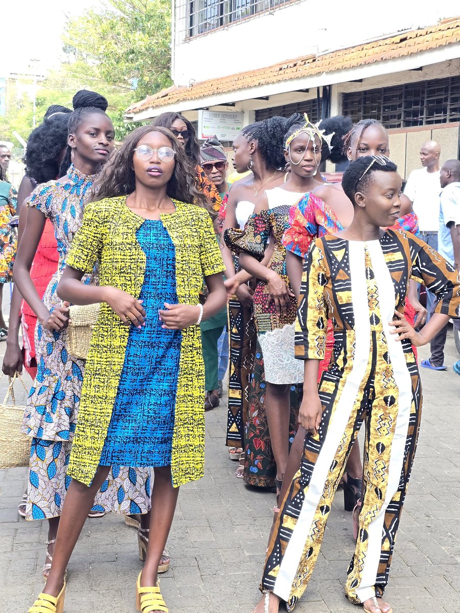 magicalkenya's tweet photo. The streets of Kisumu came alive this #WorldTourismWeek as young men and women graced the city with vibrant displays of culture, beauty, and fashion. From traditional Kisumu attire to stunning African designs, the models wowed the crowd with their elegance and pride. The cheers and support from the people made the event truly unforgettable, celebrating the rich heritage of Kisumu, Kenya, and Africa as a whole.

#MagicalKenya #TembeaKenya #BucketlistDestination #WelcomeHome🇰🇪