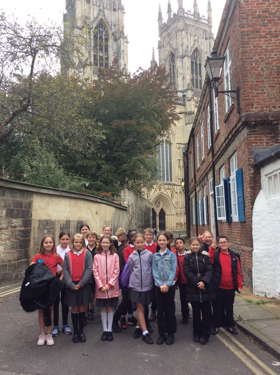 Last week, Stonegate class went on their class street walk and for a little exploration of our beautiful city on the hunt for inspiration for our watercolour landscapes! <a href="/HaxbyRoad/">Haxby Road Academy</a>
