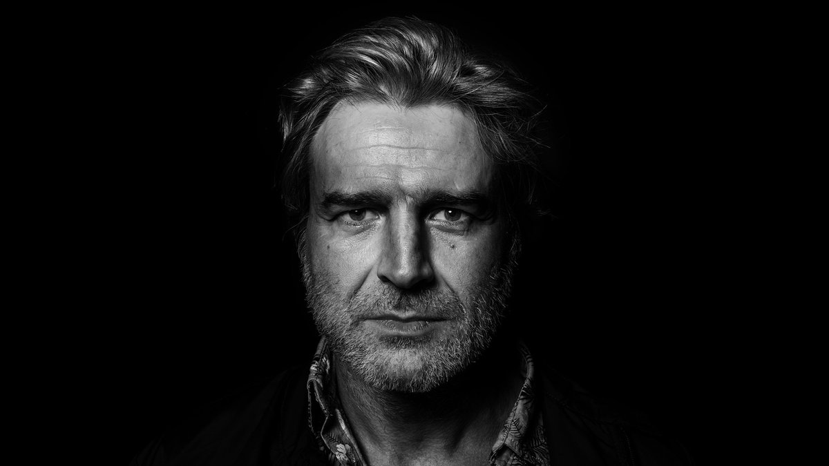 uniondeactores's tweet photo. No te pierdas 'Autorretrato de un joven capitalista' interpretada por Alberto San Juan en el @teatrobarrio https://t.co/CoRfq9jlw6