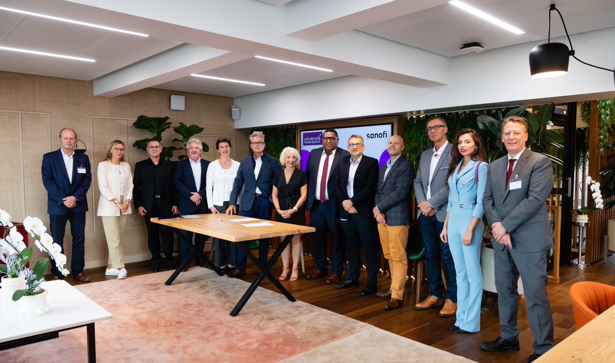 [#News] @Sanofi devient membre fondateur de la Fondation <a href="/UnivParisSaclay/">Université Paris-Saclay</a> et signe une convention de mécénat.
Une opportunité unique de réunir nos équipes pour la recherche de nouveaux traitements et la lutte contre la falsification de médicaments 💊
👉 urlz.fr/skUD