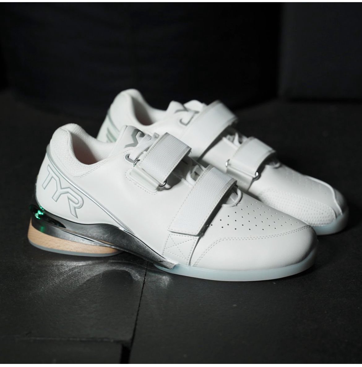 TYR フォース1エリートカーボンリフター リフティングシューズ Men's TYRFORCE Elite Carbon Lifter – TYR US