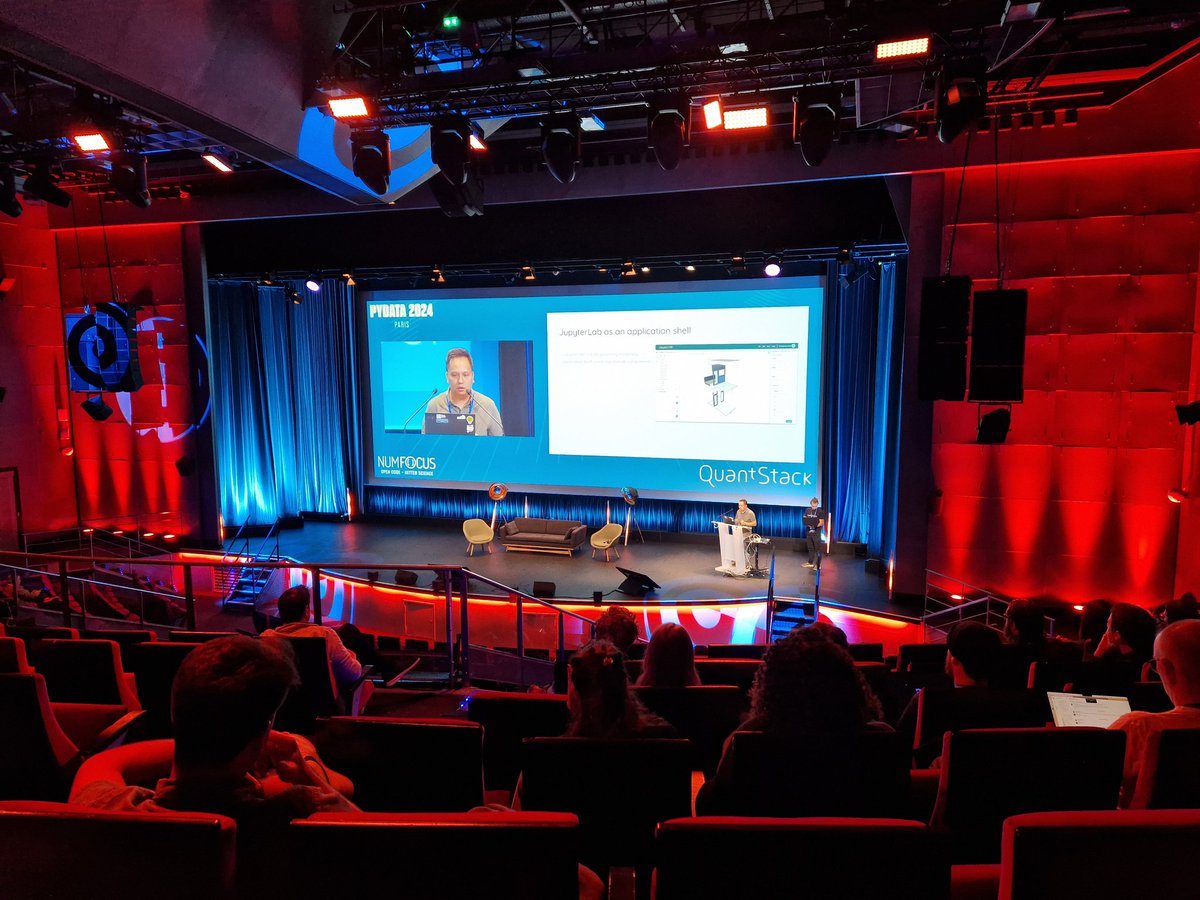 Trung Le (<a href="/trung_leduc/">Le Duc Trung</a>) and Martin Renou (<a href="/martinRenou/">Martin Renou</a>) presenting about JupyterCAD and JupyterGIS at PyData Paris 2024.