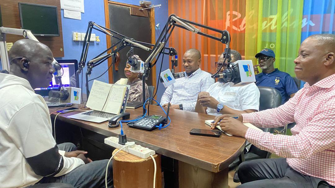 JosDisco tweet media