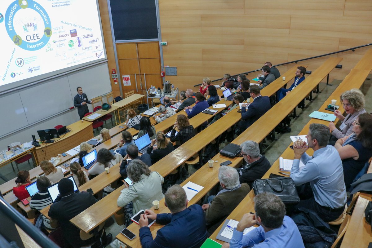 dsden77's tweet photo. Réunion de rentrée des animateurs de CLEE (Comité Local École - Entreprise) au lycée la Mare Carrée en présence de Fabien AUDY, DAASEN. 
🟣Partage d'expériences et présentation des actions
🟢 Actualités
🟡 Tables rondes
#partenariat #insertion #Economie https://t.co/gGCgzzLNmK