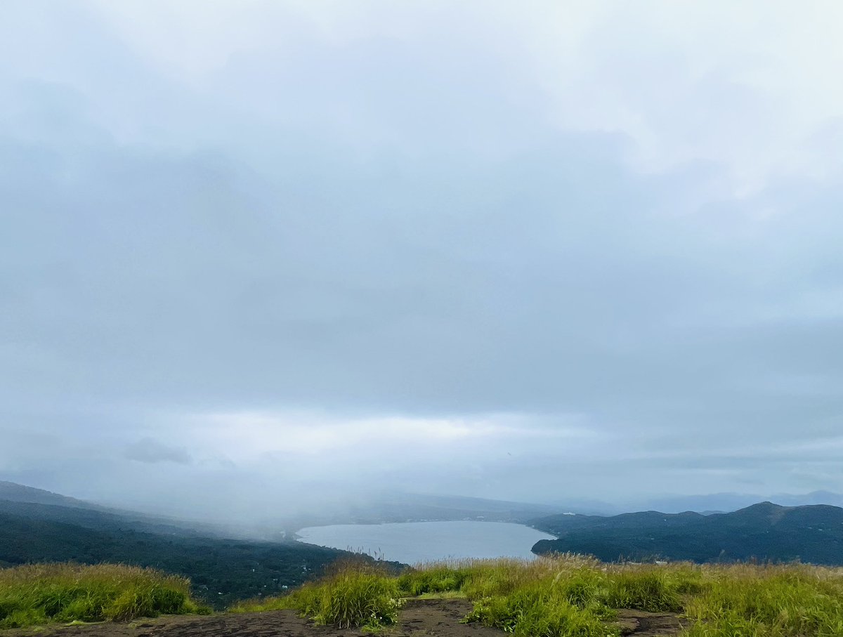 Liv_Kopper's tweet photo. 鉄砲木の頭(明神山)はあいにくの天気☁️
からの七沢ZUND-BAR🍜 https://t.co/QrFEsN0GKB