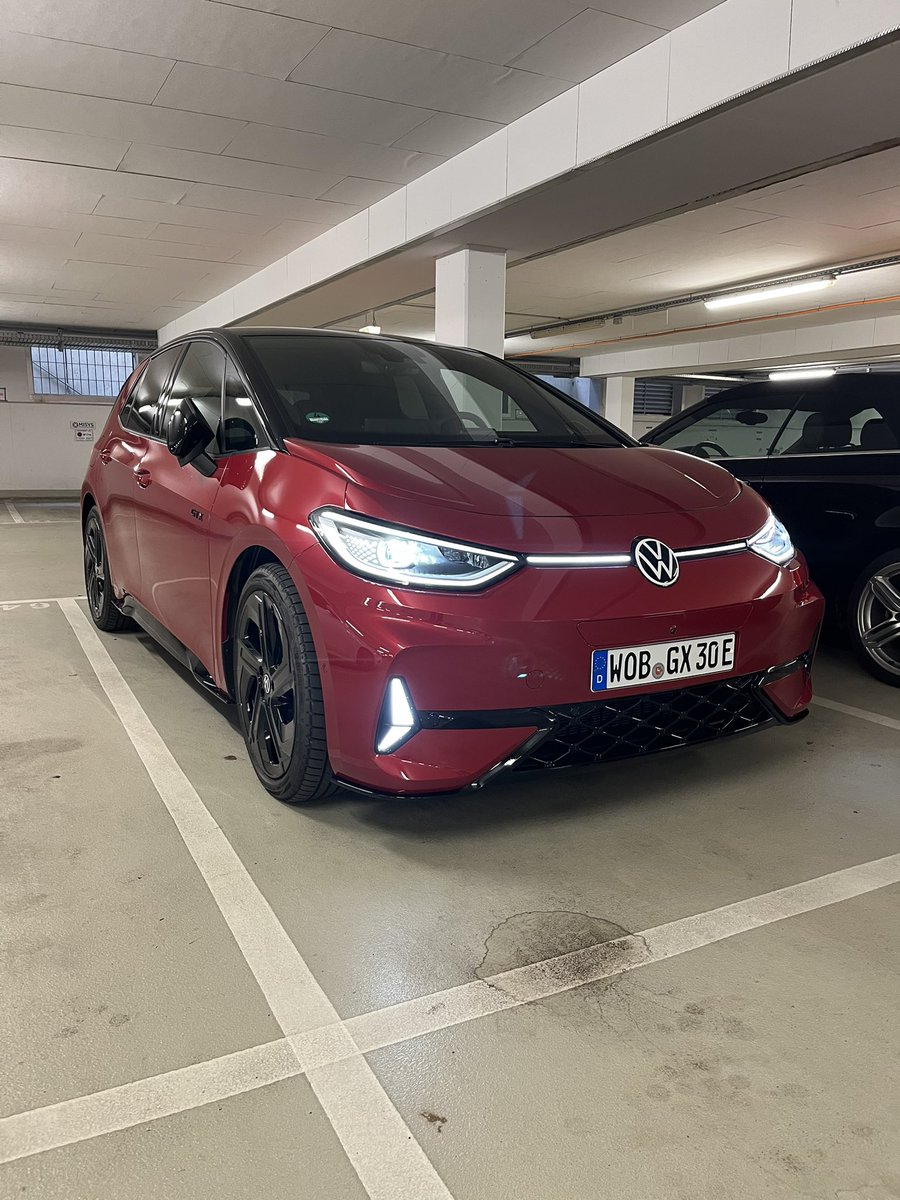 Also allein wegen der Farbe gibt es schon Pluspunkte für den #id3 #vw