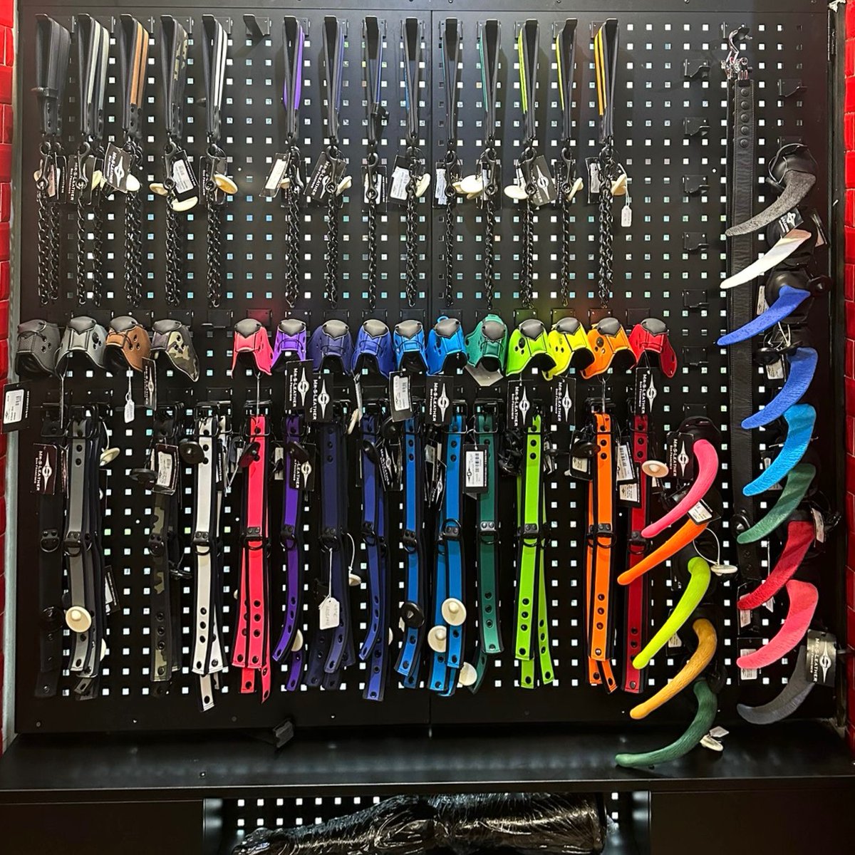 🐶Puppy Players, tout ce dont vous avez besoin est chez <a href="/Boxxman_Paris/">Boxxman Paris 🔞💦🏳️‍🌈</a> 🤎 <a href="/MrSLeather/">Mr-S-Leather</a>
#gayfrance #gayfetish #gay #fetishgay #fetishmodel #fetish #gaypuppy #humanpup #humanpuppy #humanpupplay #humanpuppyplay #pupplaycommunity #MrSLeather