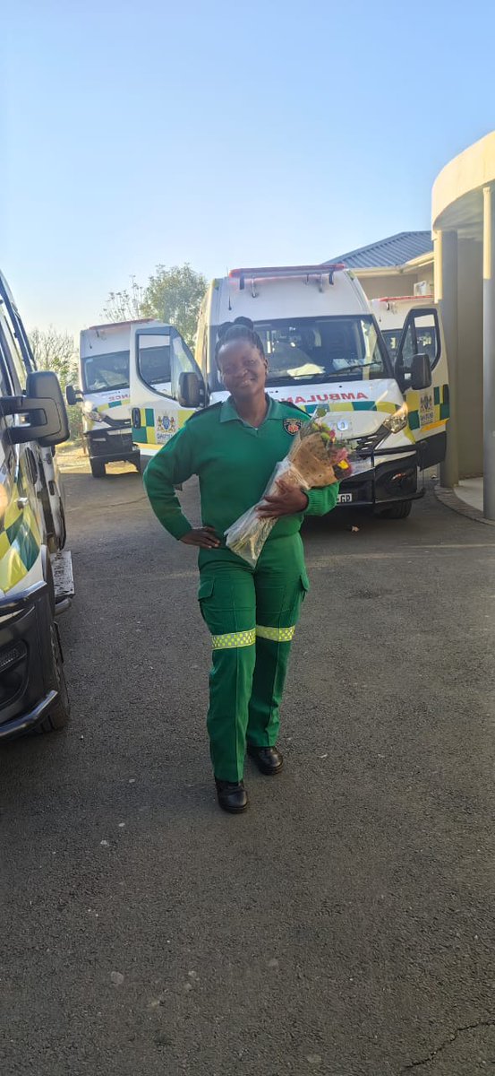 HenleyAfrica's tweet photo. Facing your fears can change your life. โ๐ฝ Read how Henley graduate Josephine Nepfumbada overcame adversity to achieve her dreams.
๐๐ Read here: https://t.co/RF2UuVGS7f
#HenleyAlumni #HMCP #Lift #Inspiration #Motivation https://t.co/IJ2EGuqrCy