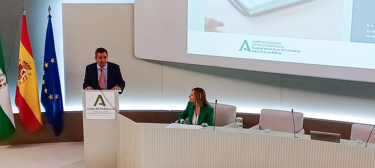 ✅🙌Comenzamos las "III Jornadas: La Incidencia de la Normativa Europea en el Ámbito Sanitario"

➡️Inauguran las jornadas el director del <a href="/IAAPJunta/">IAAP Junta Andalucía</a>, <a href="/pploaiza/">José Loaiza García</a>, y la jefa de la Asesoría Jurídica del SAS, Matilde Vera

<a href="/saludand/">Consejería de Sanidad, Presidencia y Emergencias</a>
 
#IAAP #ConsejeriaJusticia #JuntadeAndalucia