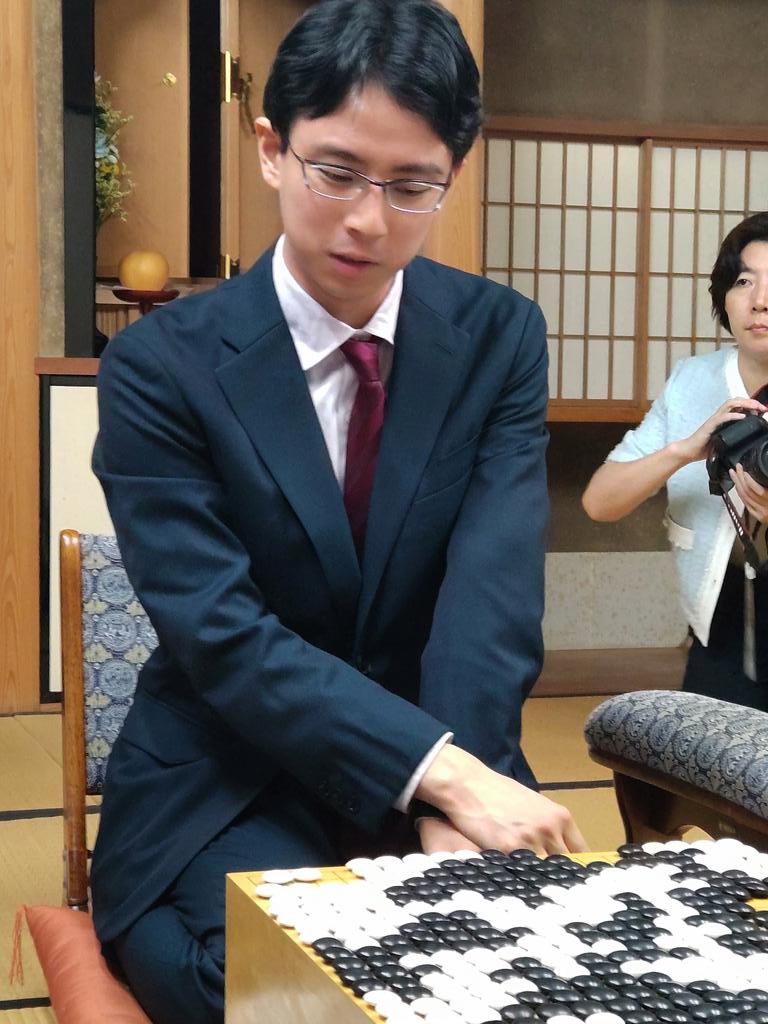 mainichi_igo's tweet photo. 阿含・桐山杯決勝は一力遼本因坊が芝野虎丸名人に白番半目勝ちし、連覇を果たしました。 https://t.co/0aoTBnKzfa