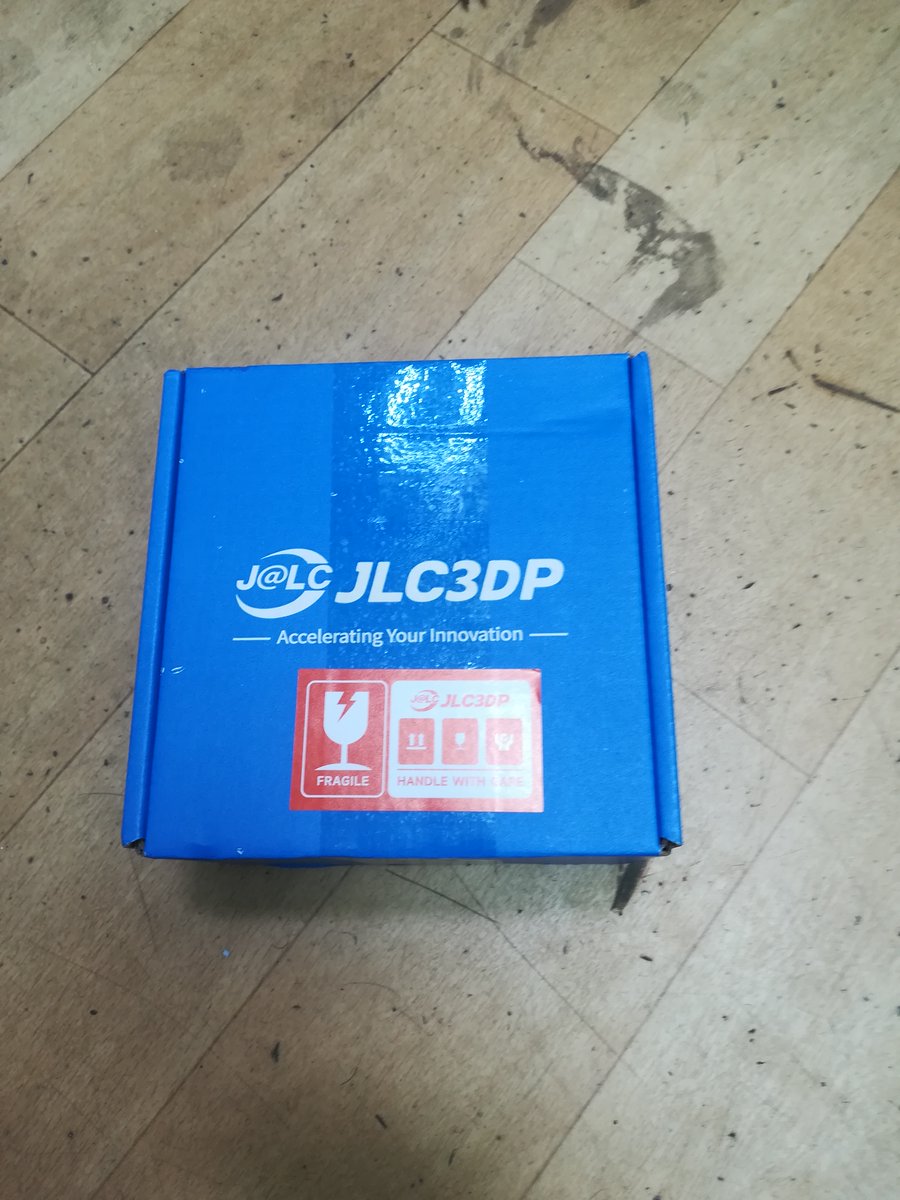 d9cecnEgPWbbW9w's tweet image. 失敗後やる気が出ない時に、JLC3DPに発注してたのが届いた。
これを眺めながらニヤニヤしつつやる気を出していきます。
コンロッドの仕上げ動画はまだだいぶ先に成ると思います。
失敗の動画は明日アップします、結果は分かってるので見なくても良いですが見てくれたら嬉しいです。
#JLC3DP
#JLCPCD