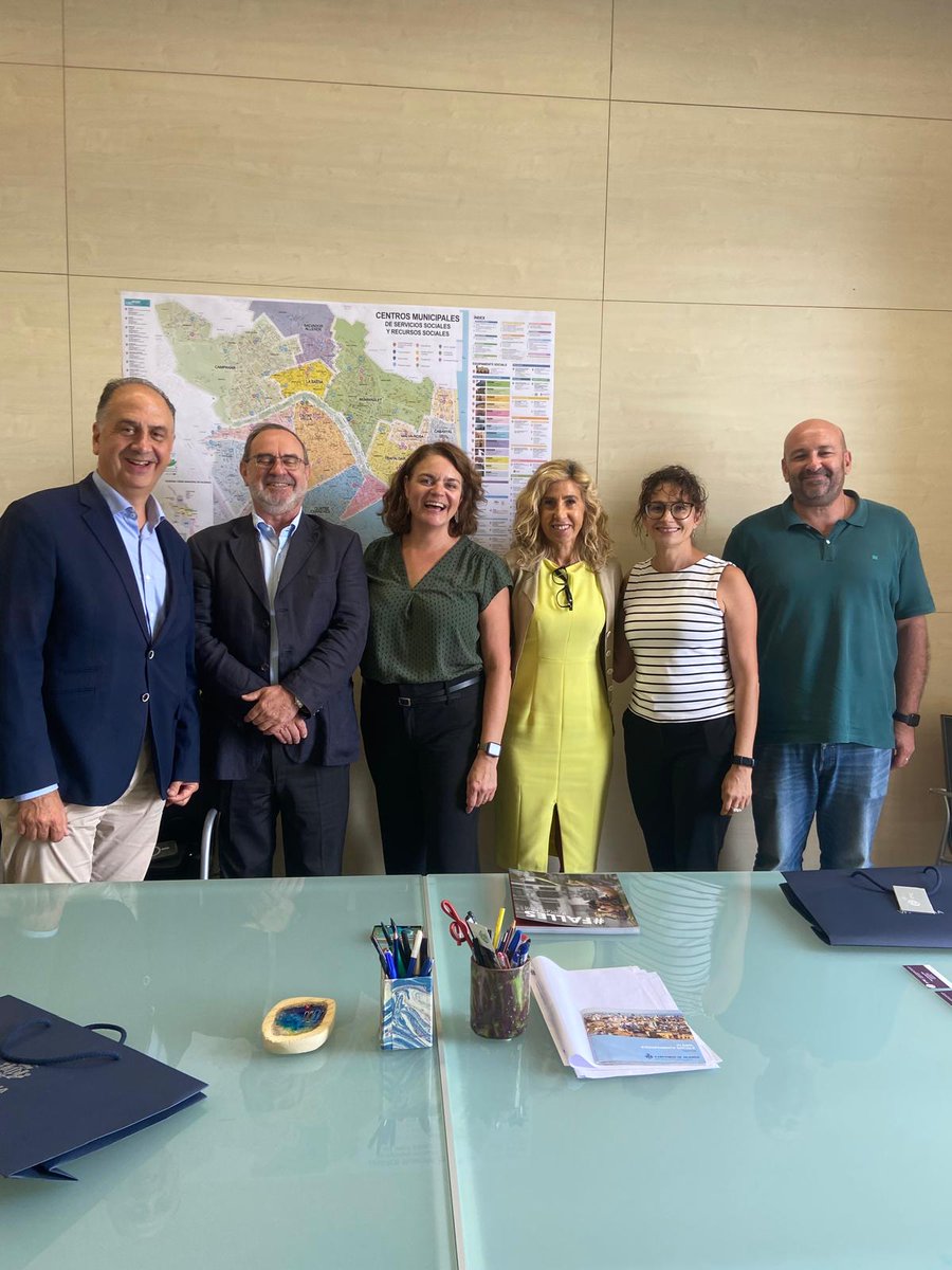 ¡Esta semana recibimos a Laurie y Susan, directoras del ITTC Network! 🎉 Presentamos el proyecto ITTC Spain y compartimos momentos con Marta Torrado de Castro y Francisco Jesús Bueno Cañigral ¡Aquí algunas fotos! 📸🤝 #ITTCSpain #Colaboración #Valencia