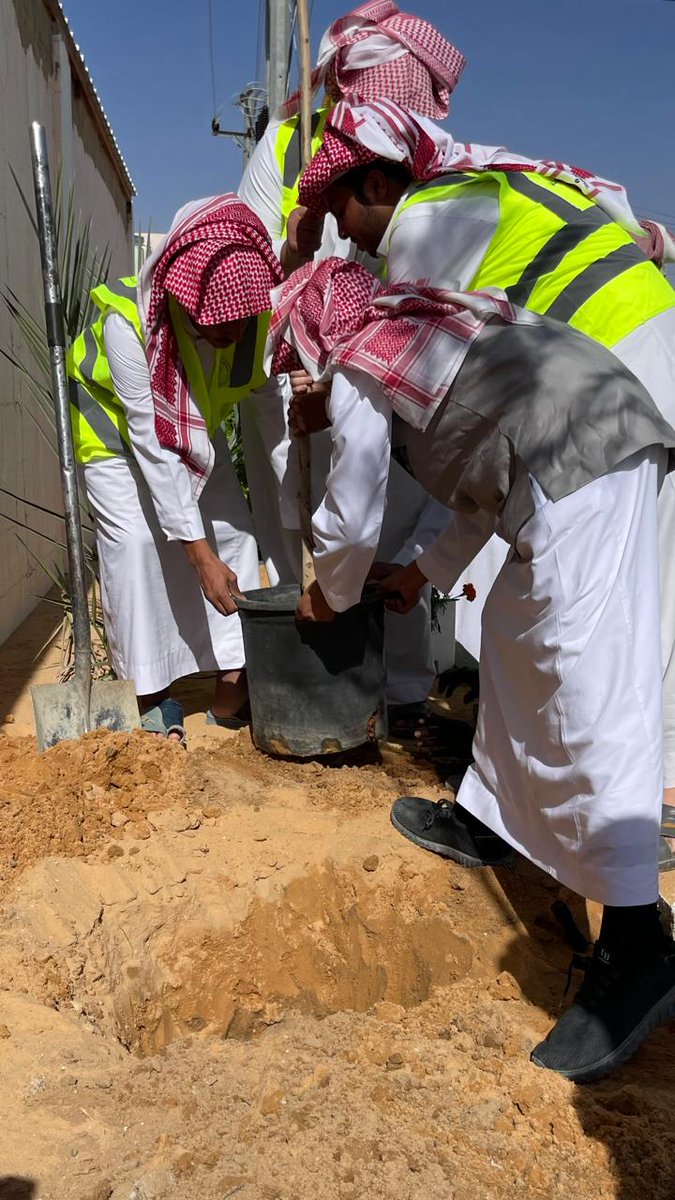 t_almohaffar's tweet image. فعالية | 

تم تنفيذ مبادرة #غرسة_وطن  ⁩بالتعاون مع شركاء النجاح
@ncnp_sa 
@ngoshail 
@zarah_hail 
@moqqaq_min