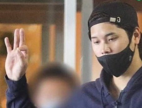 kamisamamanabu's tweet image. 【悪魔崇拝ロリ🇰🇷大谷翔平❾】🦇『人の心※夲性は分からない…でも本性は行動※👌片目サインに出る』プロビデンスの目を指『俺は悪魔ルシファー様に忠誠心を誓う』を示証④👌６６６反キリスト悪魔数③小児性愛者大谷１７歳の時⑬好きなタイプは🇰🇷芦田愛菜７歳の小１※両親と共に創価🇰🇷ソン池田大作信者