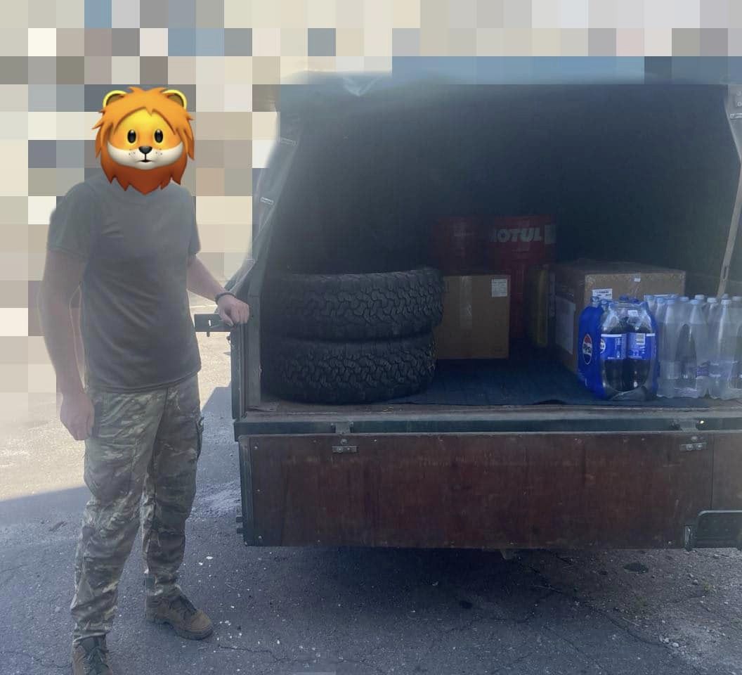 zampotech_ua's tweet photo. The situation at the front is very difficult. The entire country is helping! For example, Ukrainians are donating tires🩵💛 to our troops for free! We are very grateful to everyone who supports the AFU, and we also thank@NP_official_ua for delivering wheels for free #zampotech https://t.co/dWRaTExXxY