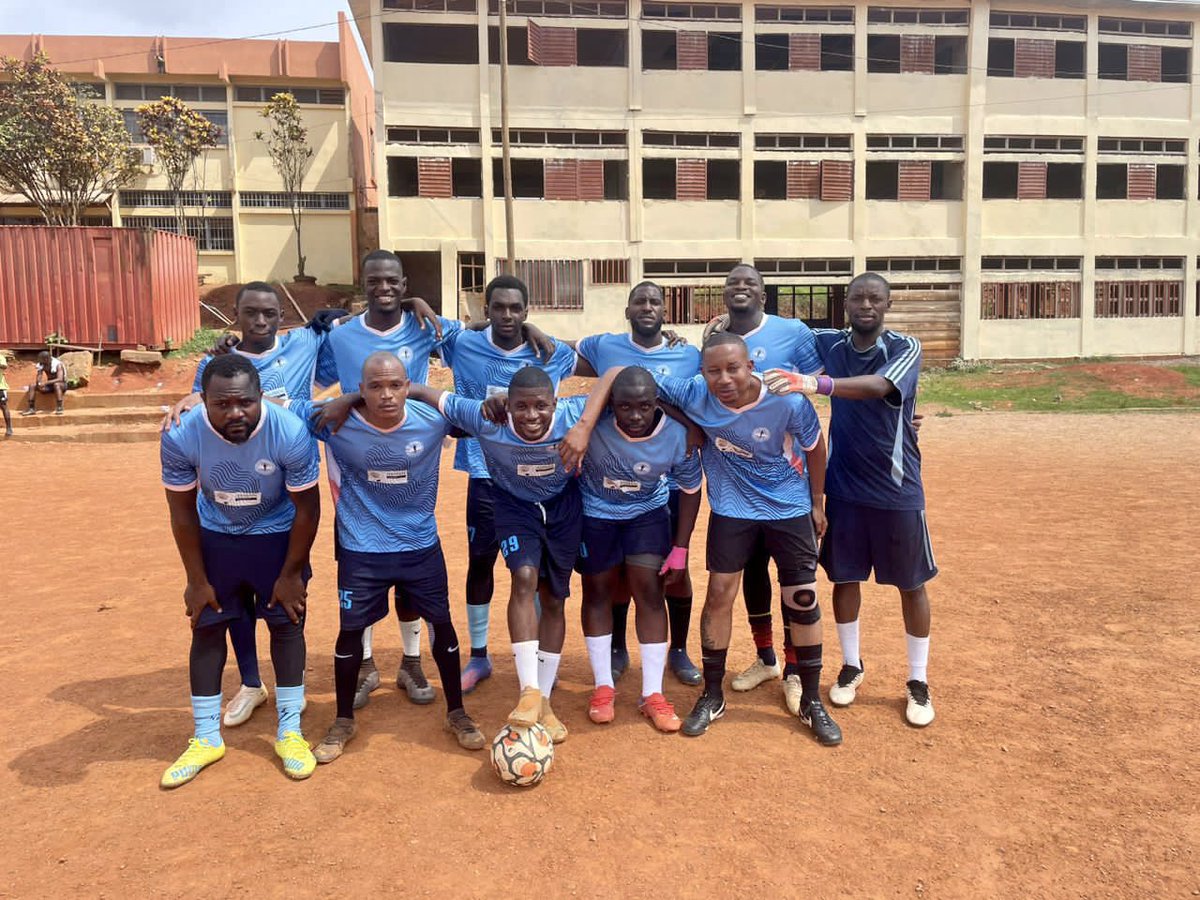 Lancement du jeu Concours de notre magnifique championnat. 🎰❤️❤️

Répondez juste en commentaire et tentez de gagner un paquet de douceurs <a href="/cak__tries/">Cak'Tries</a> pour vous ou un proche : 

 Quelle équipe n’a jamais vaincu le <a href="/friendsfootbal1/">🇨🇲Friends Football Club🇨🇲 ⚽💙🤍✨</a> en 3 éditions de notre championnat ?
Let’s Go !!