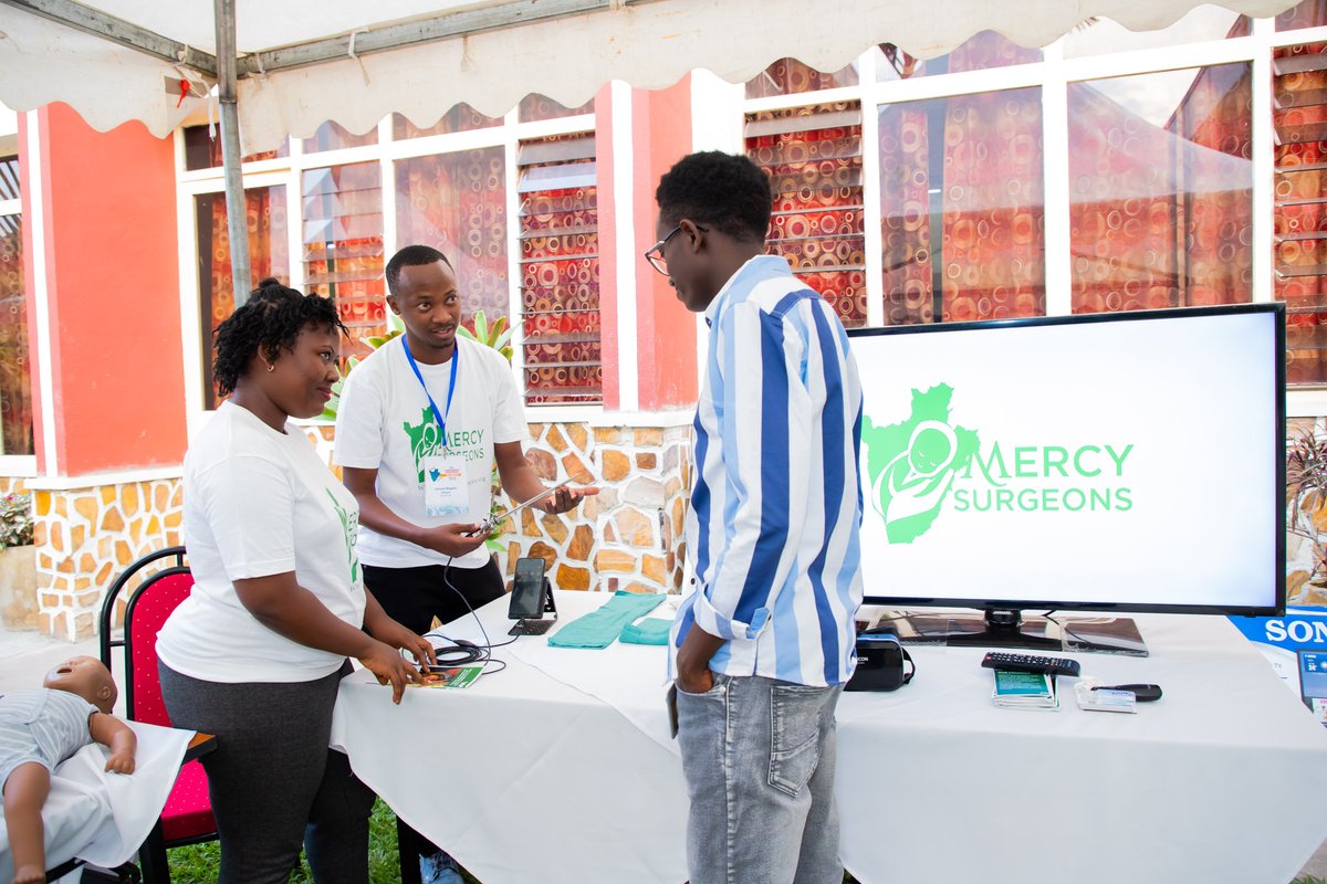 Mercy surgeons tweet media