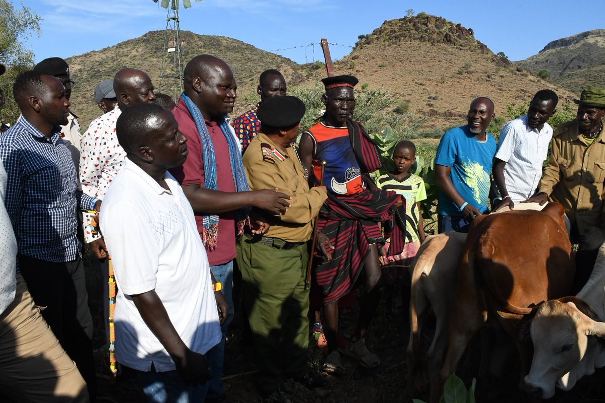 AArupur's tweet photo. Maata Ateker! At Lokamarinyang, five cattle stolen from the Nyangatom by Turkana youth were returned to their rightful owners from Nyangatom, Ethiopia. I had the opportunity to interact with the Turkana County Commander and was interviewed by KTN &amp; Citizen TV during the handover. https://t.co/PMpkfMjKac