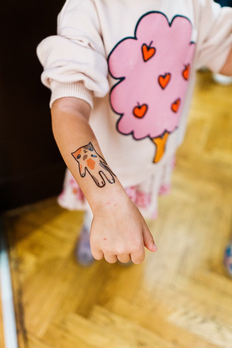 Yesterday's opening of my first solo exhibition "Canalise" was one of the best moments of my life! 🎊

Big Thank You to everyone who visited and a special Thanks to the amazing people from the Solana ecosystem who supported this event <a href="/JTLissPhotoArt/">JT Liss</a> <a href="/SuperteamBLKN/">Superteam Balkan</a> 💛🌈🥳