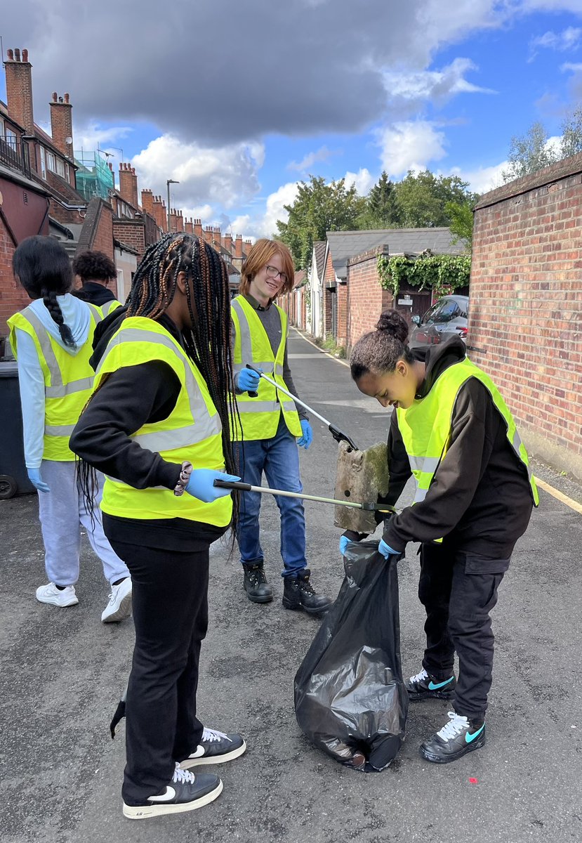 Childs Hill Police (@mpschildshill) on Twitter photo Many thanks to <a href="/BarnetVPC/">BarnetVPC</a> for assisting us with Weapons Sweeps and Litter Picking today within Ridge Rd, Hodford Rd, Rodborough Rd, Golders Green Crescent & Golders Way <a href="/MPSBarnet/">Barnet MPS | North West BCU</a> <a href="/MPSCadets/">MPS Cadets</a> <a href="/NationalVPC/">National Volunteer Police Cadets</a> Many thanks to <a href="/BarnetVPC/">BarnetVPC</a> for assisting us with Weapons Sweeps and Litter Picking today within Ridge Rd, Hodford Rd, Rodborough Rd, Golders Green Crescent & Golders Way <a href="/MPSBarnet/">Barnet MPS | North West BCU</a> <a href="/MPSCadets/">MPS Cadets</a> <a href="/NationalVPC/">National Volunteer Police Cadets</a>